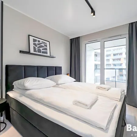 Balticon Kasprowicza Parking Inclusive 아파트 코워브제크
