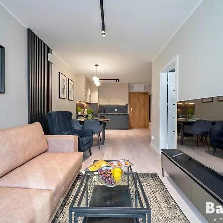 Balticon Kasprowicza Parking Inclusive 코워브제크