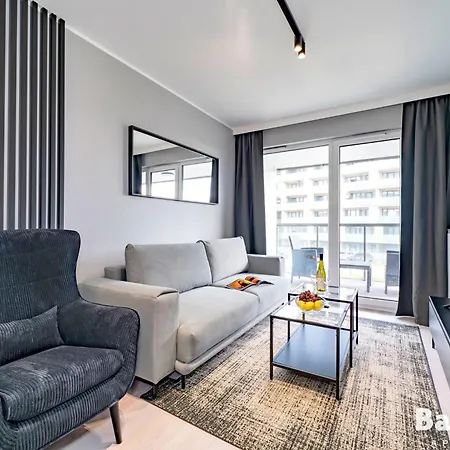 Balticon Kasprowicza Parking Inclusive 아파트 *