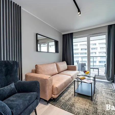 Balticon Kasprowicza Parking Inclusive 아파트