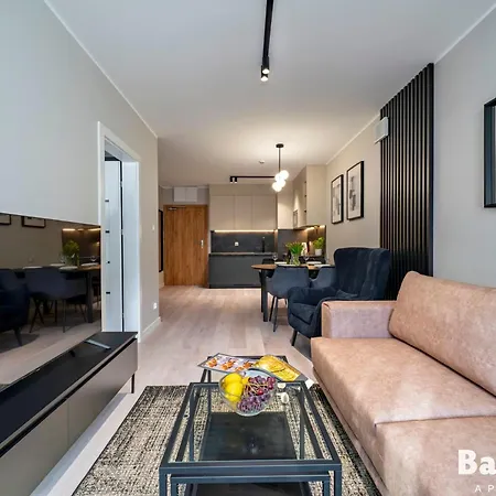 Balticon Kasprowicza Parking Inclusive 公寓 *