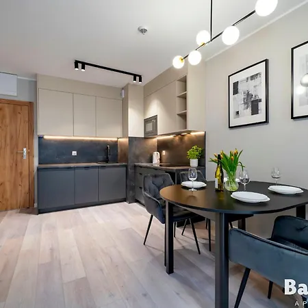 Balticon Kasprowicza Parking Inclusive דירה קולובז'ג