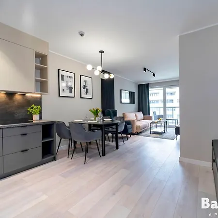 Balticon Kasprowicza Parking Inclusive * Колобжег