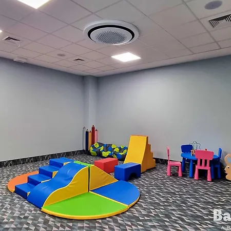 Balticon Kasprowicza Parking Inclusive 科沃布热格